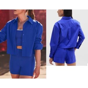 Athleta Size M Midday Cropped Poplin Shirt Varsity Blue Breathable UPF Protect